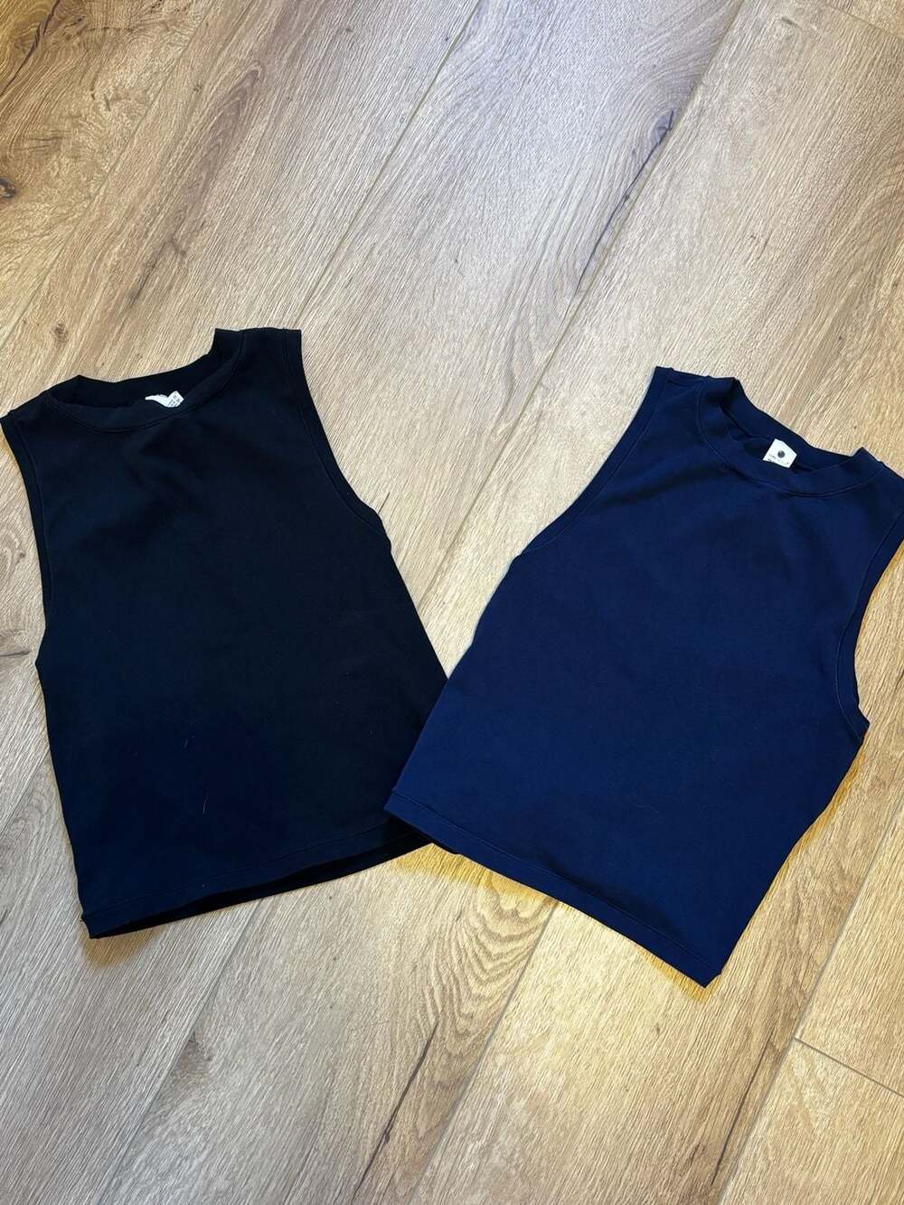 Yogalicious Airlite Melissa Crop Tank Top Set of 2 Black and Navy Size XS